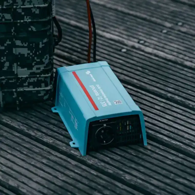 Victron Phoenix 12/375 Omvormer